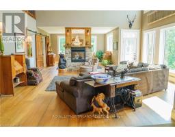 4118 THOMAS ROAD - 8