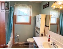 21 CLARENCE STREET - 11