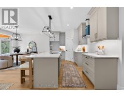 71 BASIL CRESCENT - 19