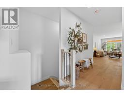 71 BASIL CRESCENT - 40