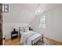 908 DUFFERIN AVENUE - 17