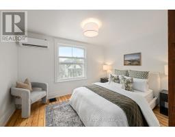 908 DUFFERIN AVENUE - 21
