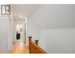 908 DUFFERIN AVENUE - 23