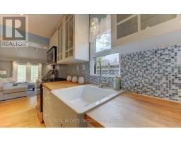 150 STRATHCONA STREET - 18
