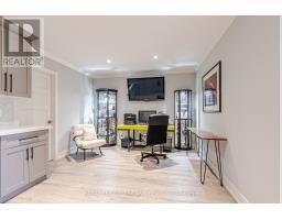 151 ROBIN RIDGE DRIVE - 35