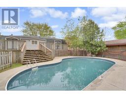 24 BEECHMOUNT CRESCENT - 36