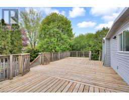 24 BEECHMOUNT CRESCENT - 44