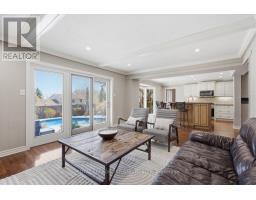 48 TAMARACK CRESCENT - 15