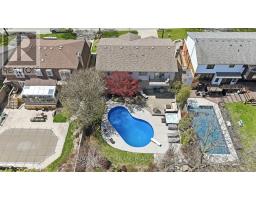 48 TAMARACK CRESCENT - 40