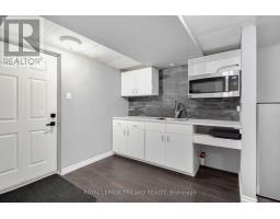 148 SALISBURY DRIVE - 38