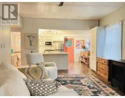205 ADELAIDE STREET - 5