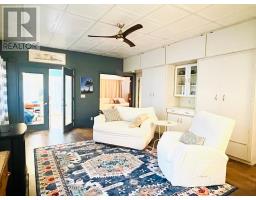 205 ADELAIDE STREET - 9