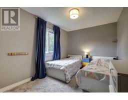 43 SINCLAIR CRESCENT - 18