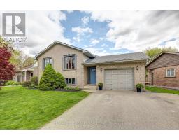 43 SINCLAIR CRESCENT - 2