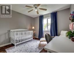 43 SINCLAIR CRESCENT - 20