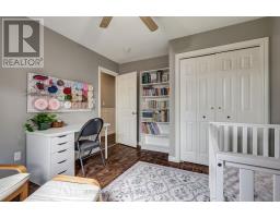 43 SINCLAIR CRESCENT - 21