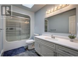 43 SINCLAIR CRESCENT - 22