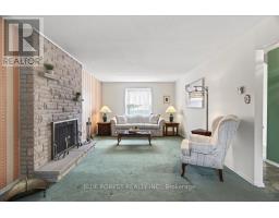 34 COMPTON CRESCENT - 9