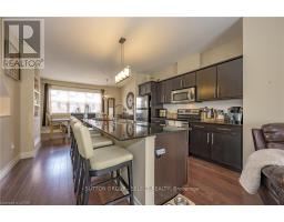 3 - 1850 BEAVERBROOK AVENUE - 12