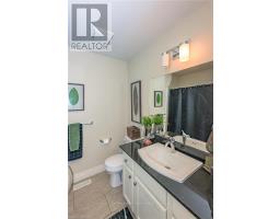 3 - 1850 BEAVERBROOK AVENUE - 25