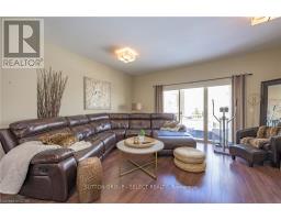 3 - 1850 BEAVERBROOK AVENUE - 7