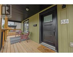 88 BRISCOE STREET E - 4