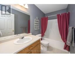 17 - 145 NORTH CENTRE ROAD - 22