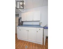 17 - 145 NORTH CENTRE ROAD - 36