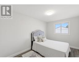 24 - 51 SHOLTO DRIVE - 16