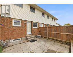 24 - 51 SHOLTO DRIVE - 23