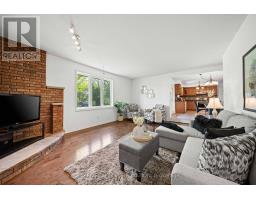 44 GOLFVIEW CRESCENT - 27