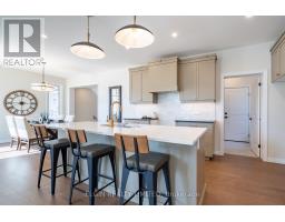 77 HEMLOCK CRESCENT - 10