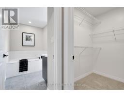 77 HEMLOCK CRESCENT - 18
