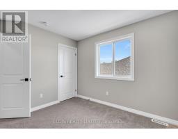 77 HEMLOCK CRESCENT - 26