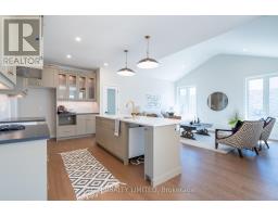 77 HEMLOCK CRESCENT - 6