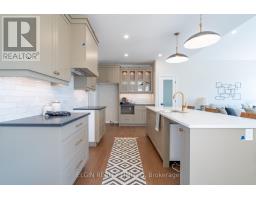 77 HEMLOCK CRESCENT - 7