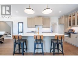 77 HEMLOCK CRESCENT - 9