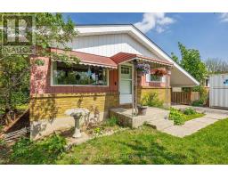 8 KENWOOD CRESCENT - 2