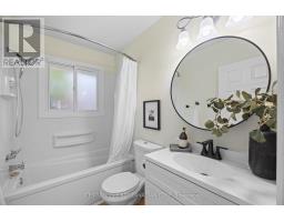 8 KENWOOD CRESCENT - 25