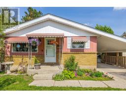 8 KENWOOD CRESCENT - 3