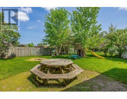 8 KENWOOD CRESCENT - 36
