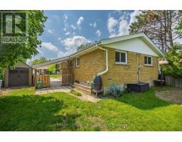 8 KENWOOD CRESCENT - 39