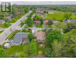 8 KENWOOD CRESCENT - 45