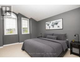 884 REEVES AVENUE - 17