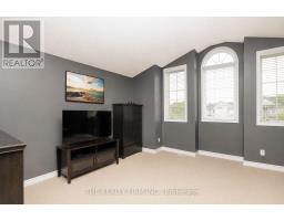 884 REEVES AVENUE - 18
