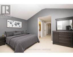 884 REEVES AVENUE - 19