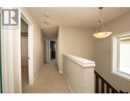 884 REEVES AVENUE - 22