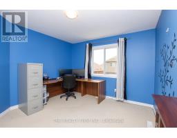 884 REEVES AVENUE - 27