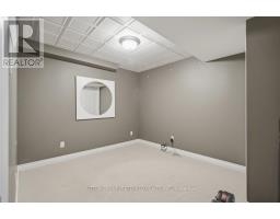748 APRICOT DRIVE - 33