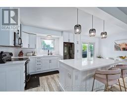 1053 GRIFFITH ROAD - 10
